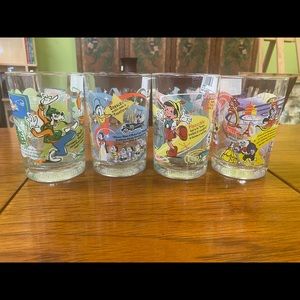 Complete set of glass McDonald’s vintage cups